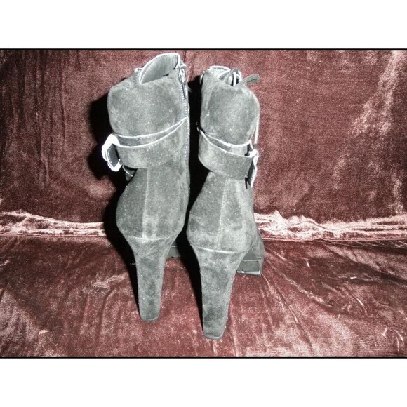 NEW by SHOEDAZZLE, BOOTIES, SIZE 11 MEDIUM VONNE WW, BLACK, SUEDE (HEELS 5"). - Picture 10 of 10